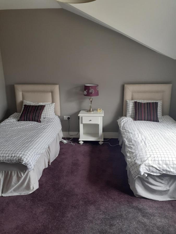 Single Or Twin Room In Lovely Country Residence Nobber 外观 照片