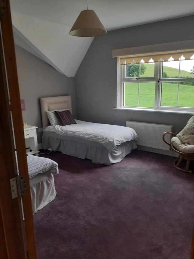 Single Or Twin Room In Lovely Country Residence Nobber 外观 照片