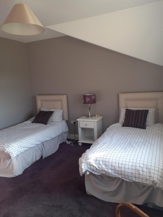 Single Or Twin Room In Lovely Country Residence Nobber 外观 照片