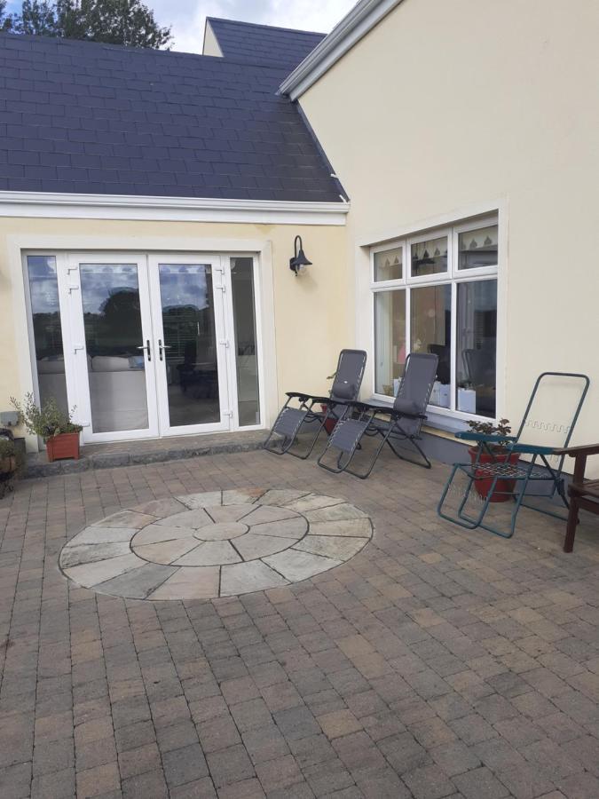 Single Or Twin Room In Lovely Country Residence Nobber 外观 照片