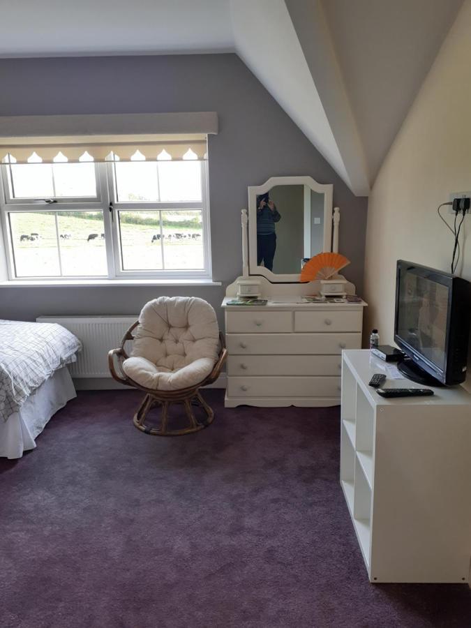 Single Or Twin Room In Lovely Country Residence Nobber 外观 照片